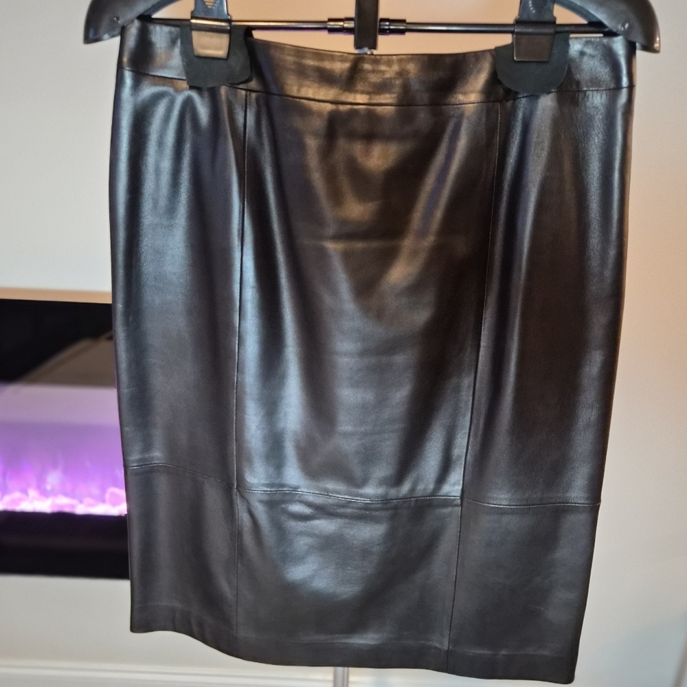 Talbots Petites 100% Genuine Leather Pencil Skirt - Black - Size 14P - Picture 1 of 6